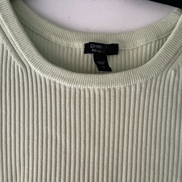 Express dress - Picture 2 of 3